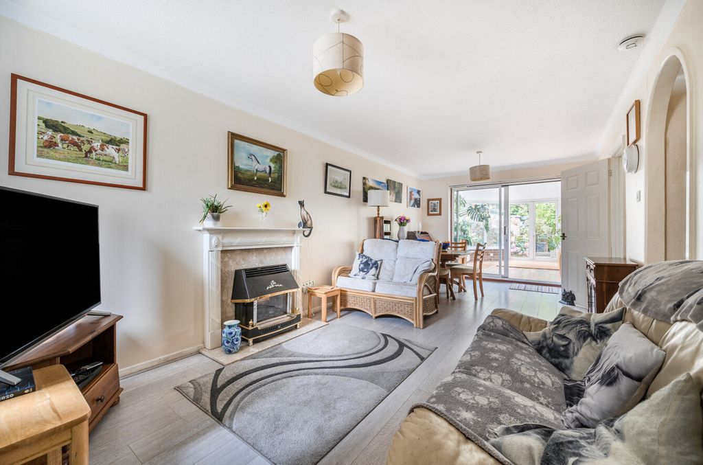 Property photo 2 of 16