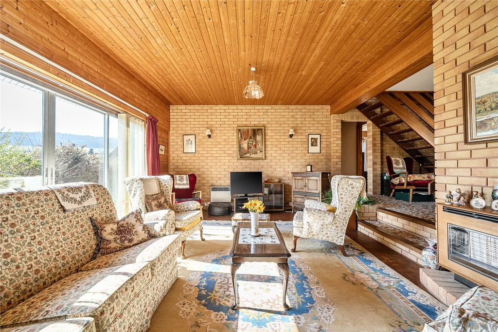 Property photo 2 of 22 Picture No. 17