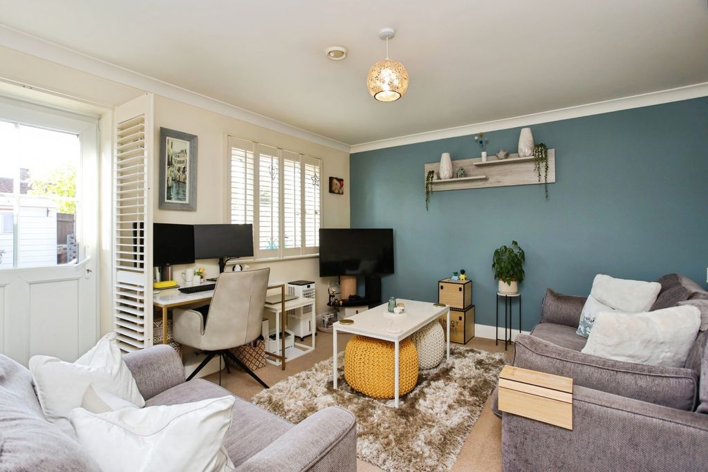 Property photo 2 of 17 Pbox-Img.Jpg