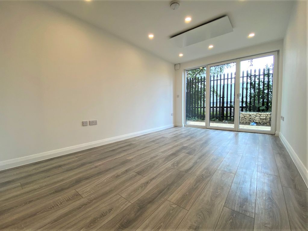 Property photo 3 of 5 Living Room