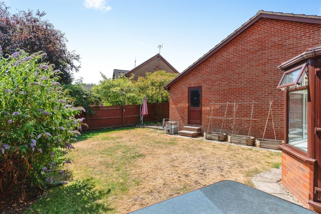 Property photo 2 of 16