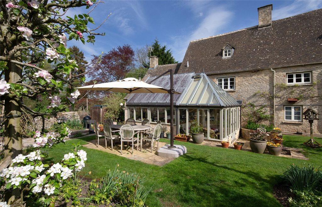 Property photo 3 of 16 Rear View