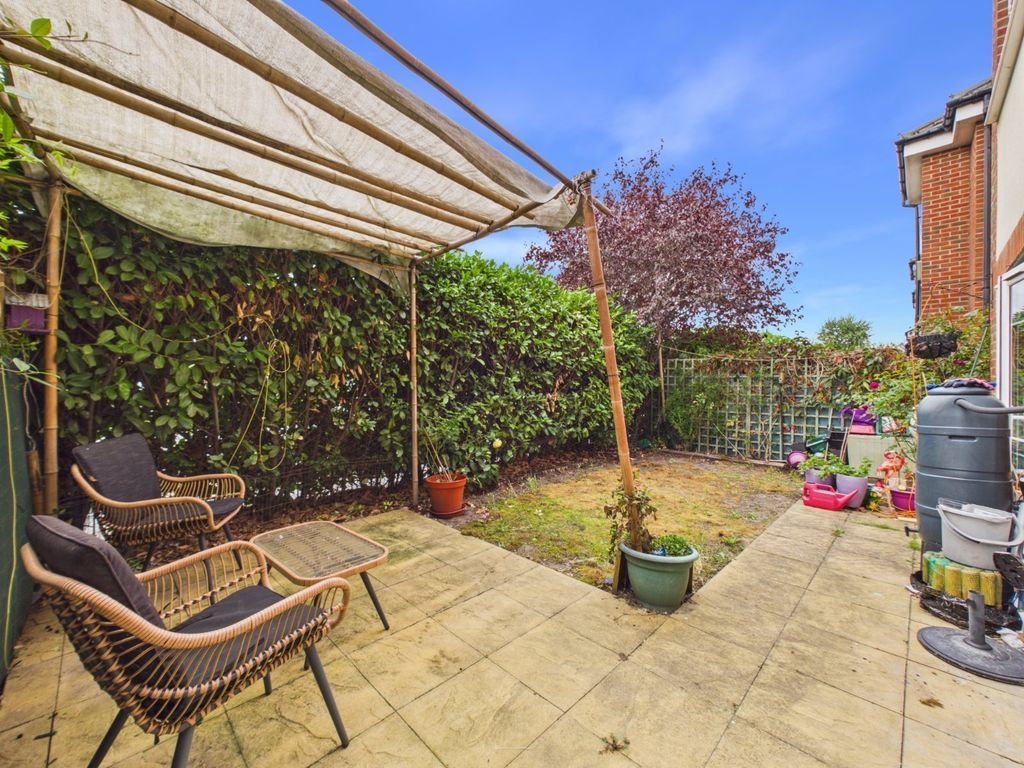 Property photo 3 of 7 Picture No. 12