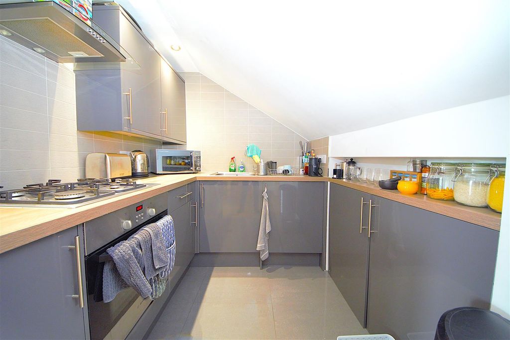 Property photo 3 of 6 Kitchen.Jpg