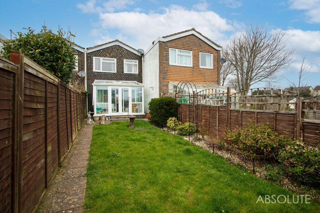 Property photo 3 of 19