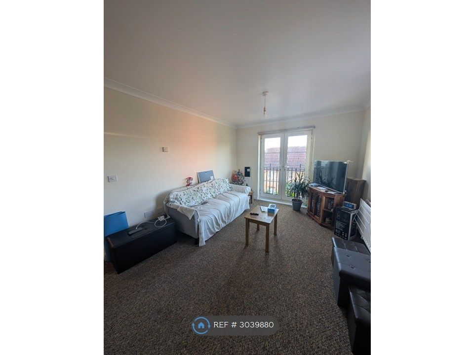Property photo 1 of 18 Lounge