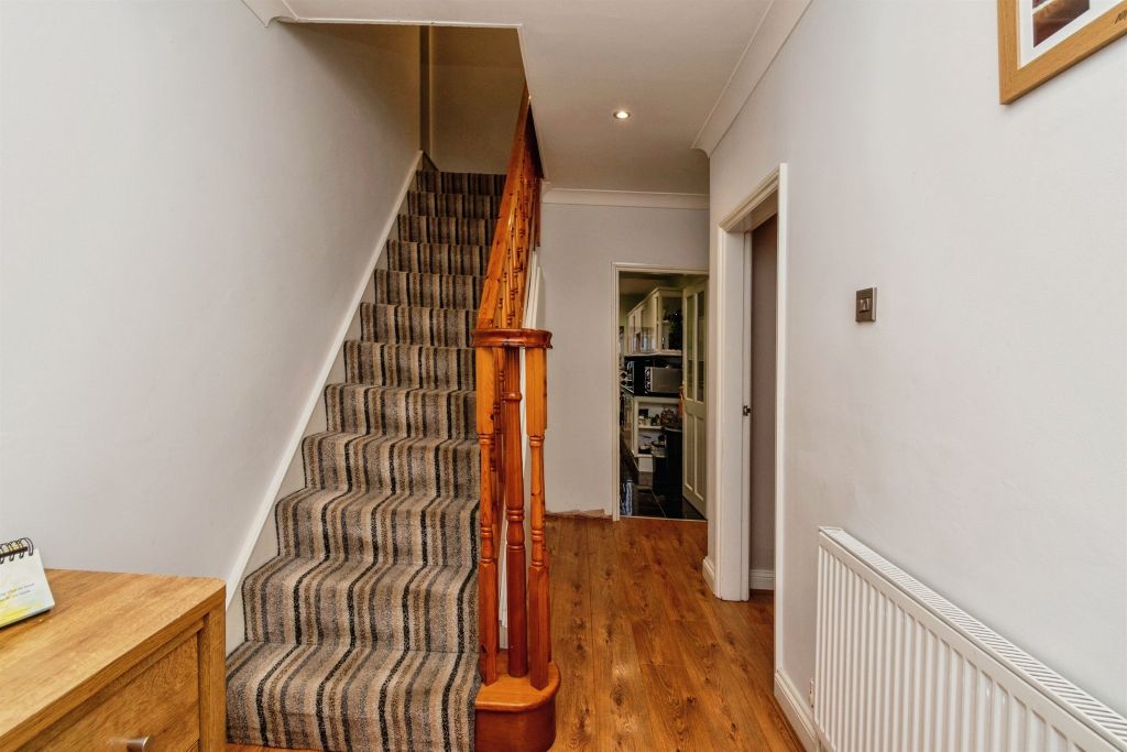 Property photo 2 of 22