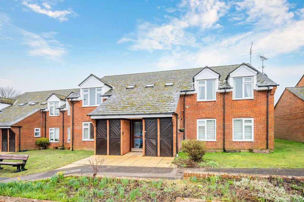 Property photo 2 of 12 Rowan Mead