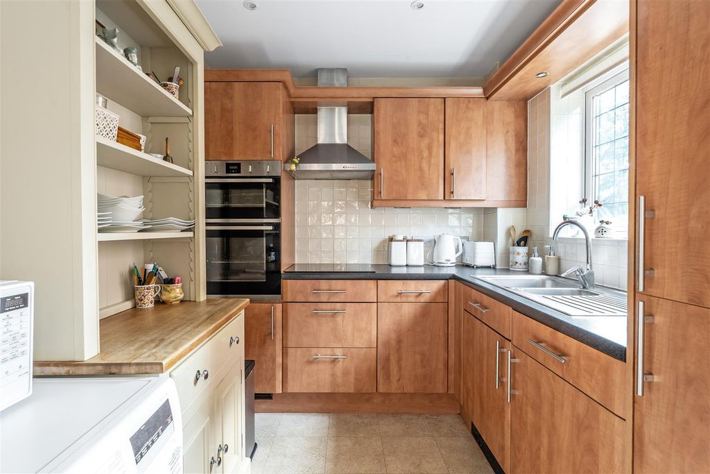 Property photo 3 of 13 Flat-2-Ashcroft-Place-23.Jpg