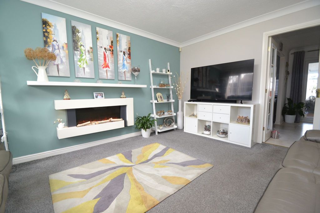 Property photo 2 of 23 Photograph 2