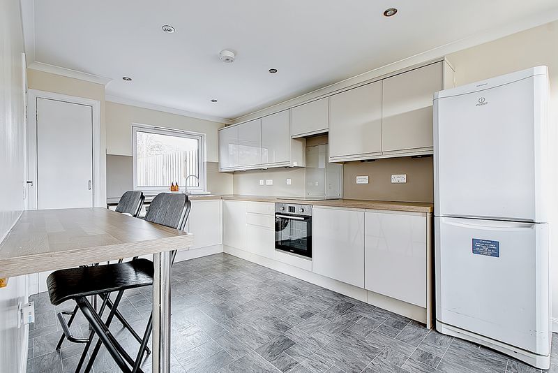 Property photo 3 of 30 Kitchen