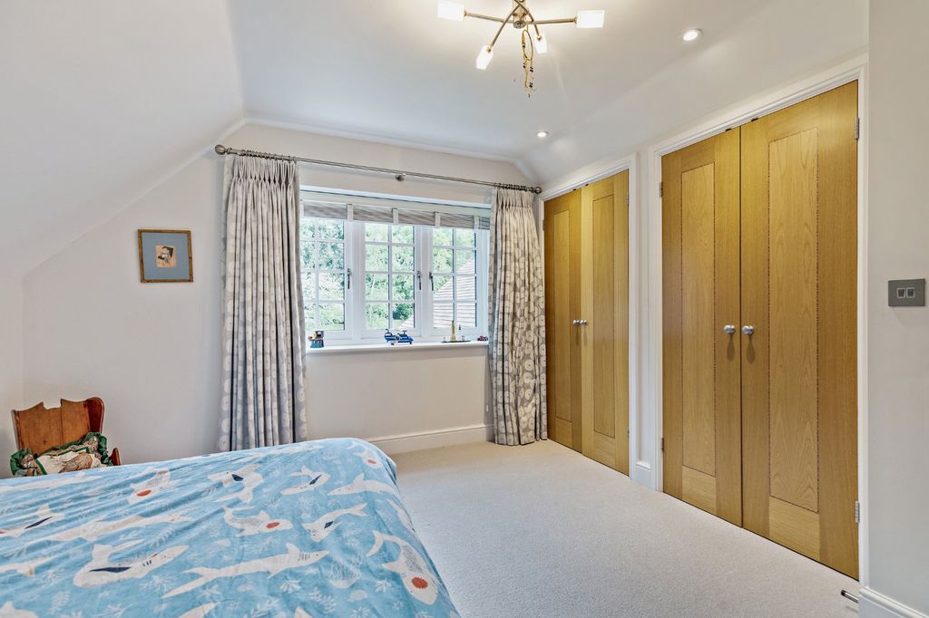 Additional image 16 of 5 bed detached house for saleThe Shires, Littlewick Green, Berkshire SL6