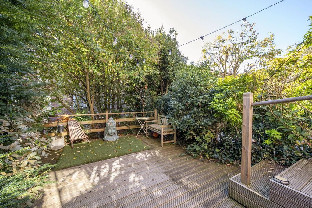 Property photo 3 of 19