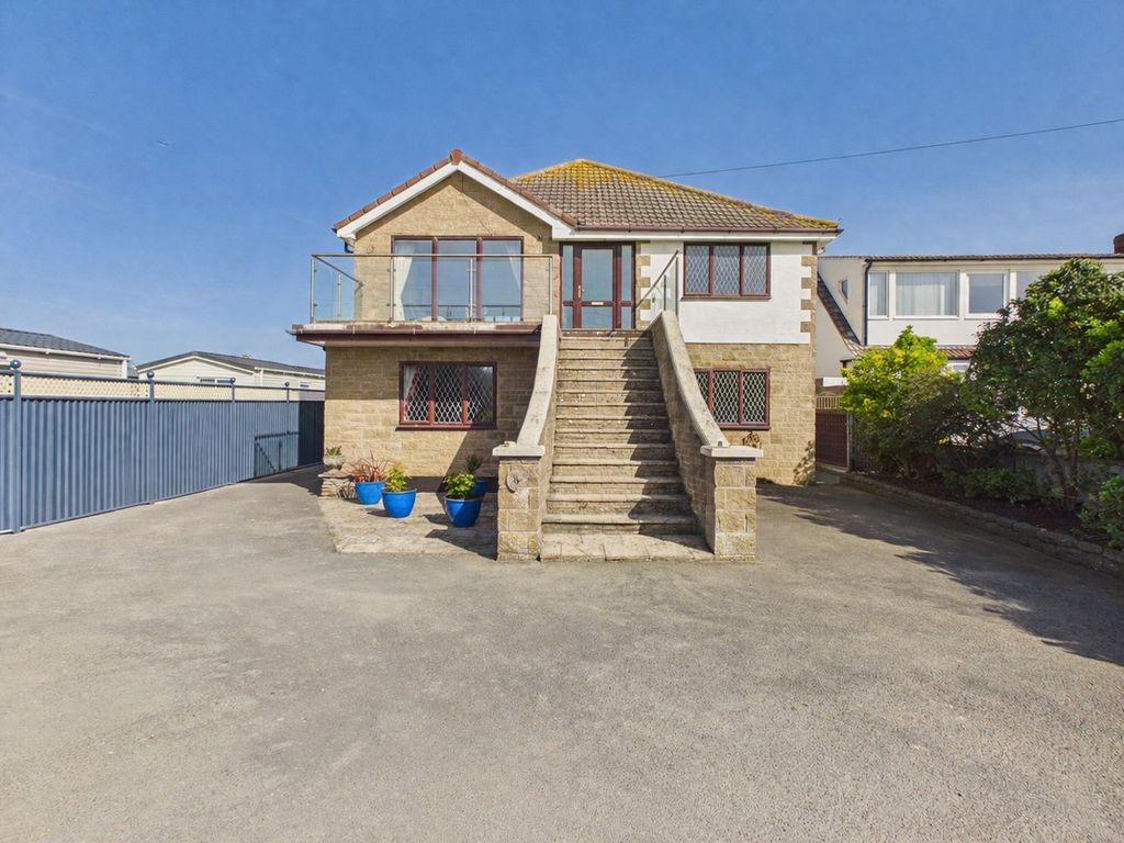 Property photo 1 of 32