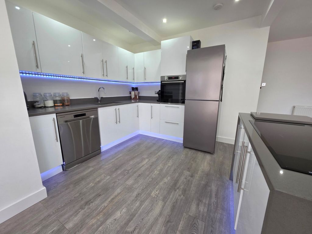 Property photo 2 of 16 Kitchen Area