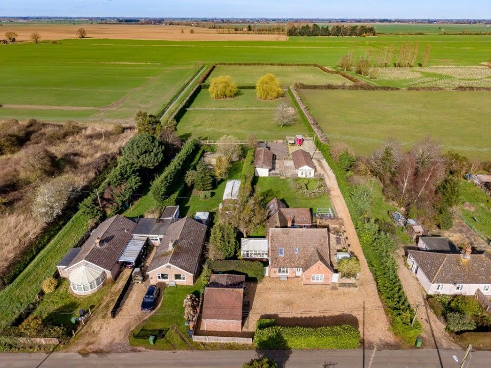 Property photo 1 of 32