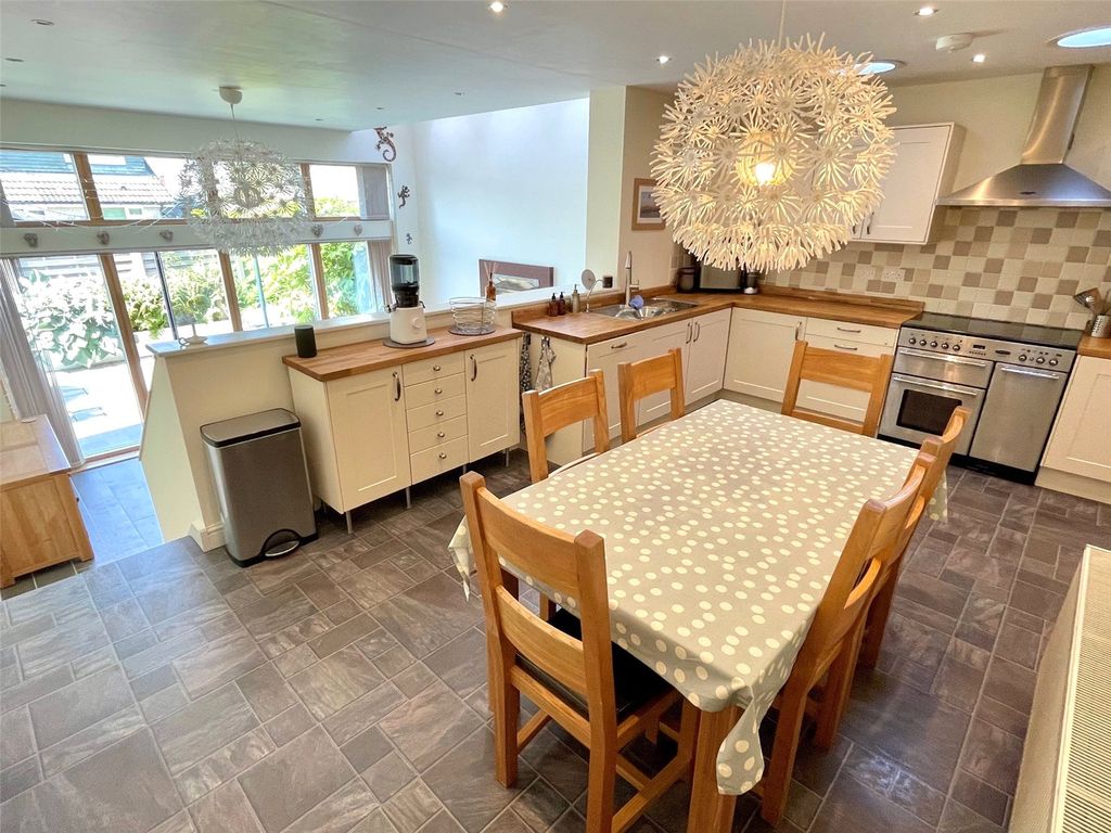 Property photo 3 of 29 Kitchen Diner