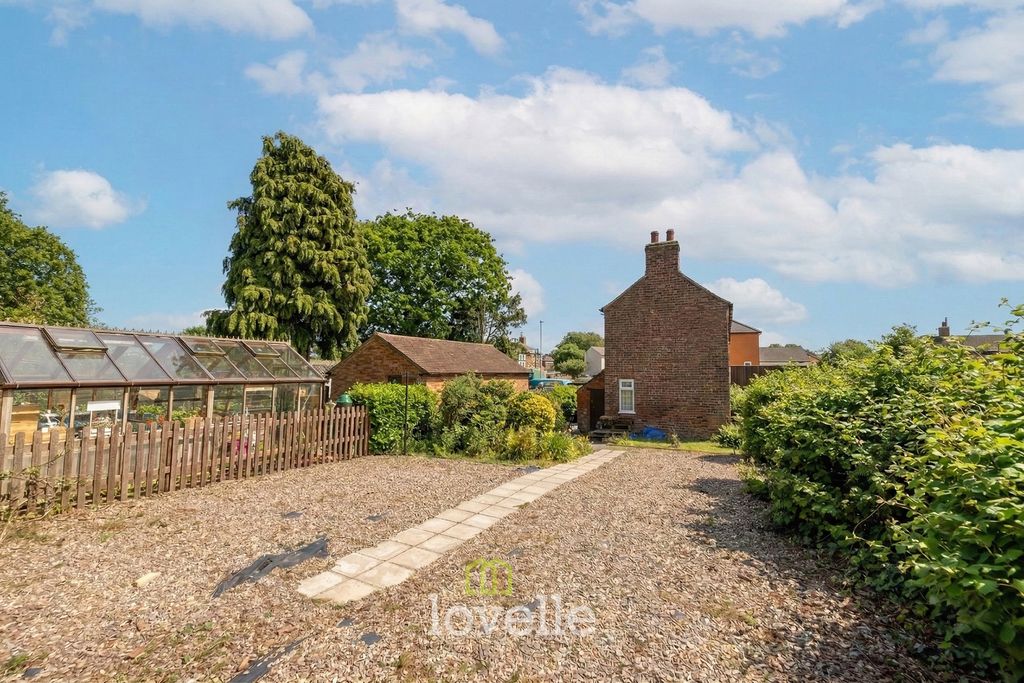 Property photo 3 of 23