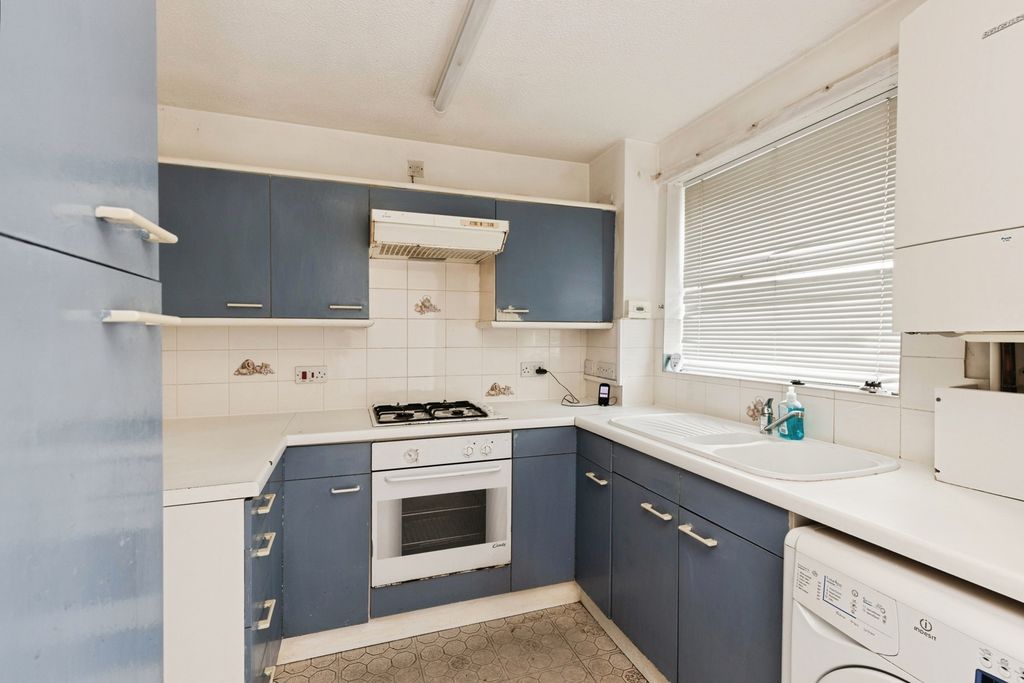 Property photo 3 of 17 Pbox-Img.Jpg