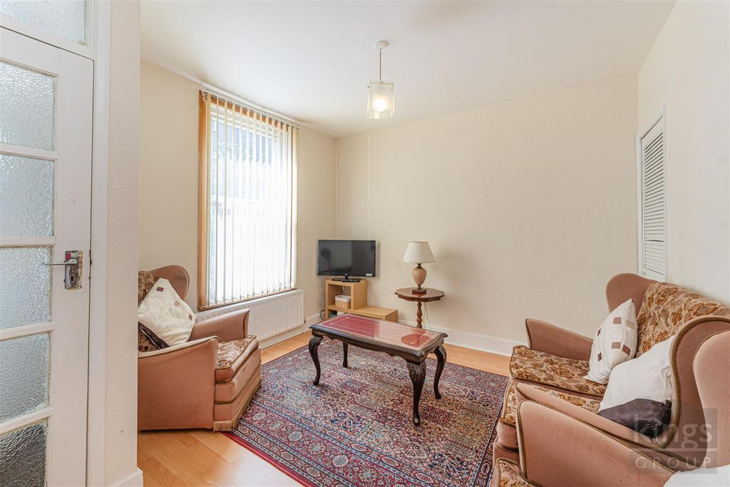 Property photo 3 of 17 Living Room