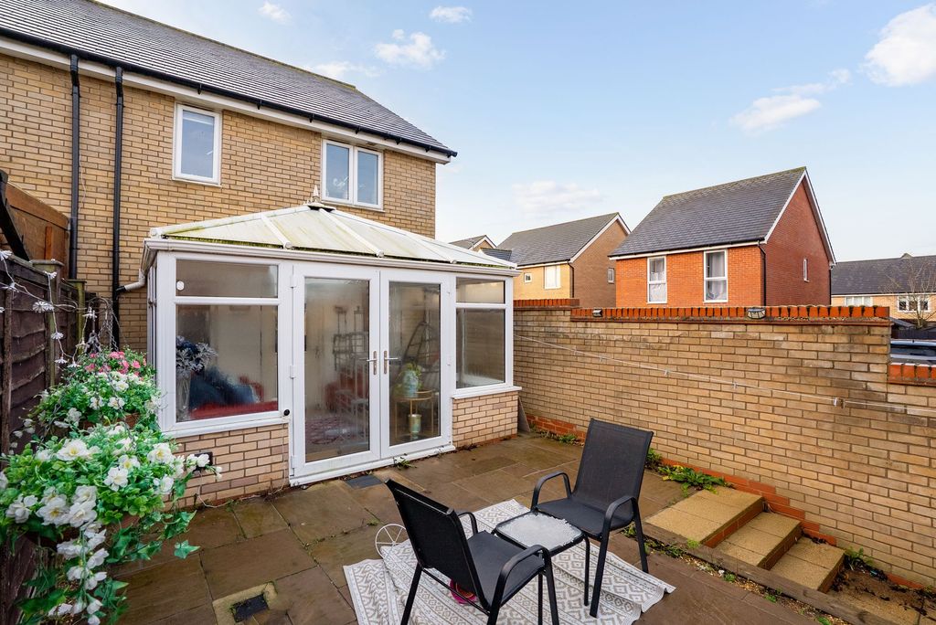 Property photo 2 of 22
