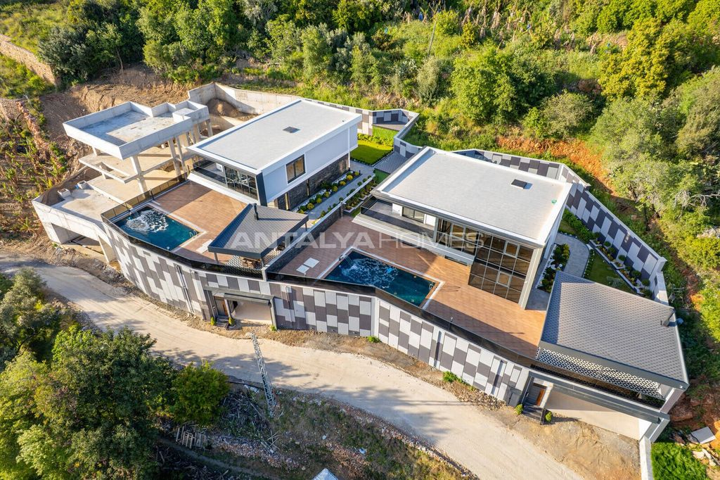 Property photo 1 of 33