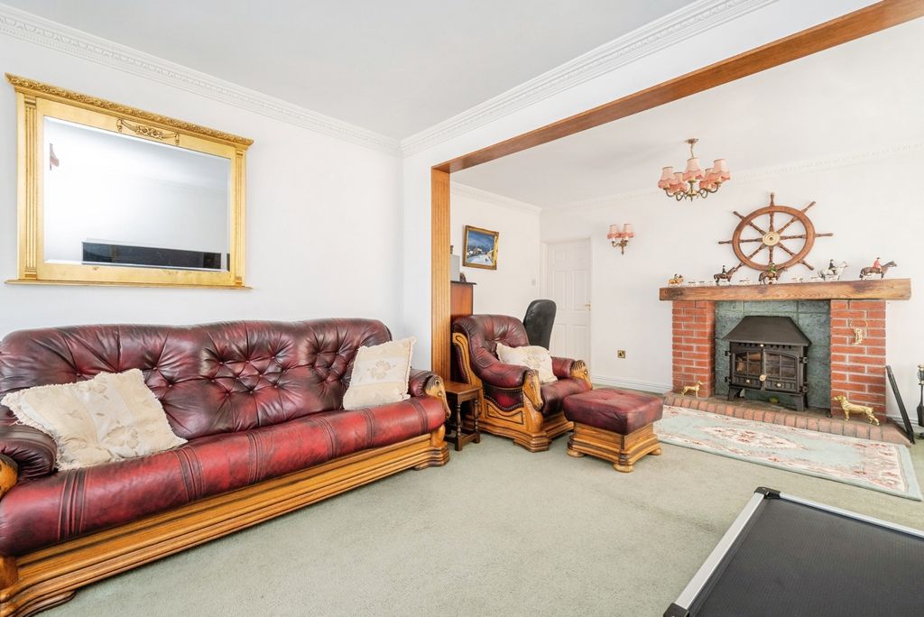 Property photo 2 of 12 Pbox-Img.Jpg