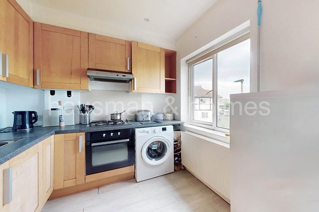 Property photo 1 of 9 W05.Jpg