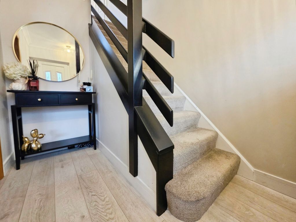 Property photo 3 of 54 Pbox-Img.Jpg