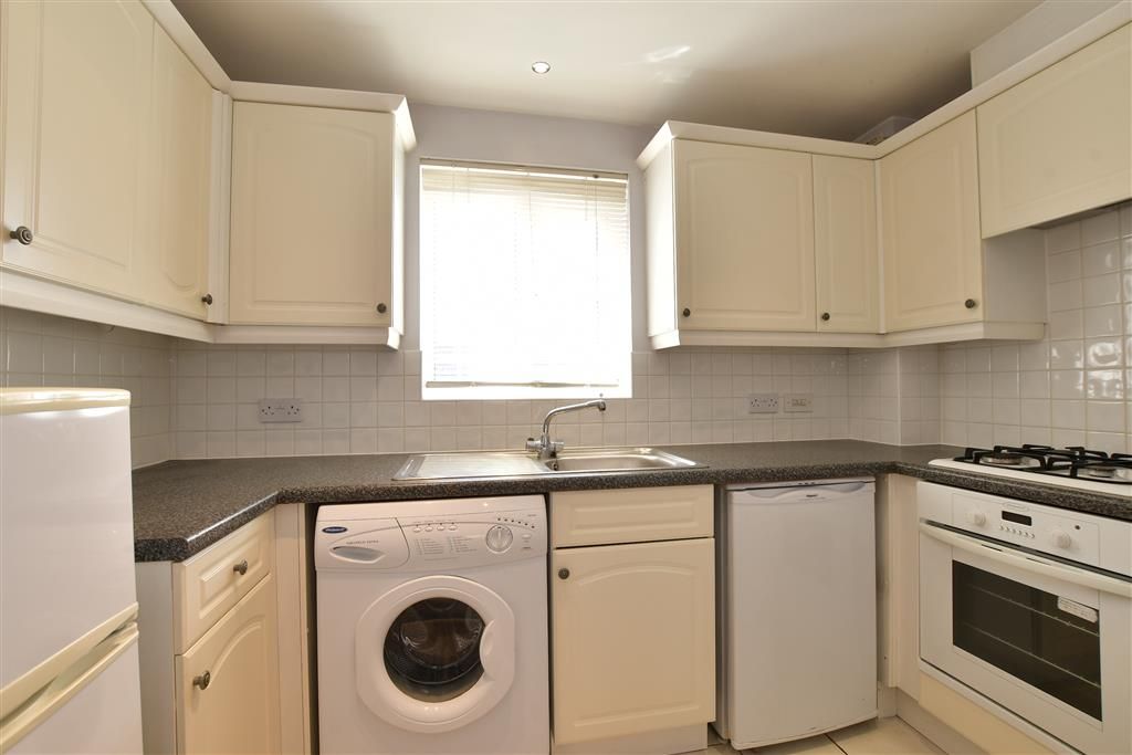 Property photo 2 of 12 Kitchen