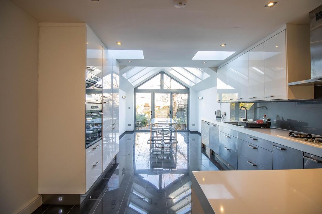 Property photo 3 of 18 Img_0497.Jpg