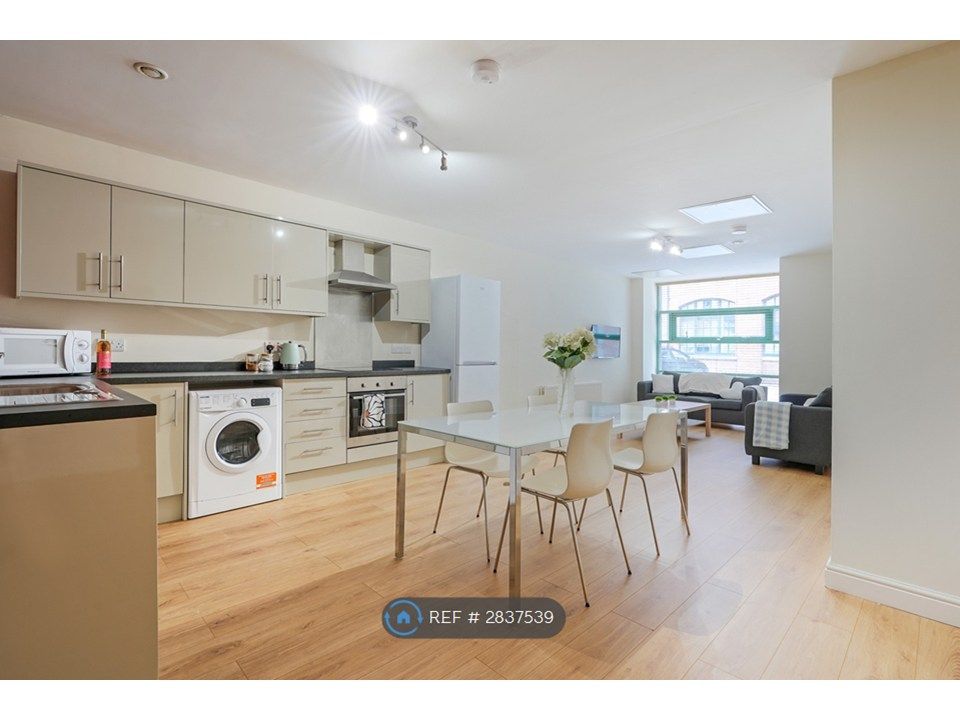 Property photo 1 of 27