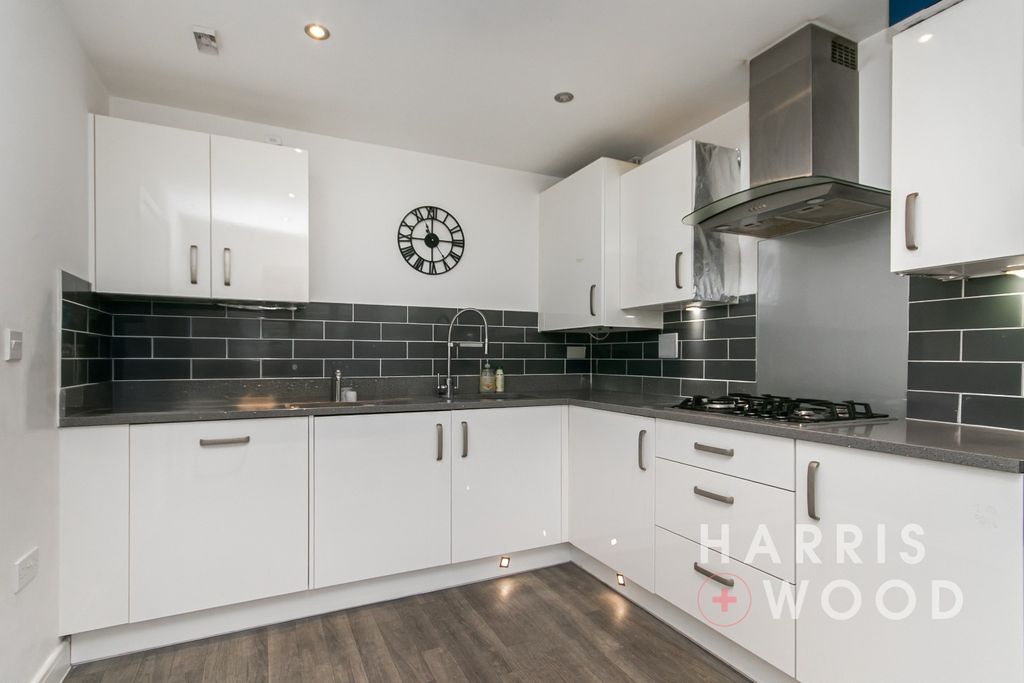 Property photo 2 of 21 4552811