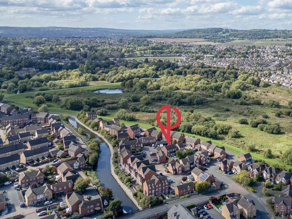 Property photo 1 of 30