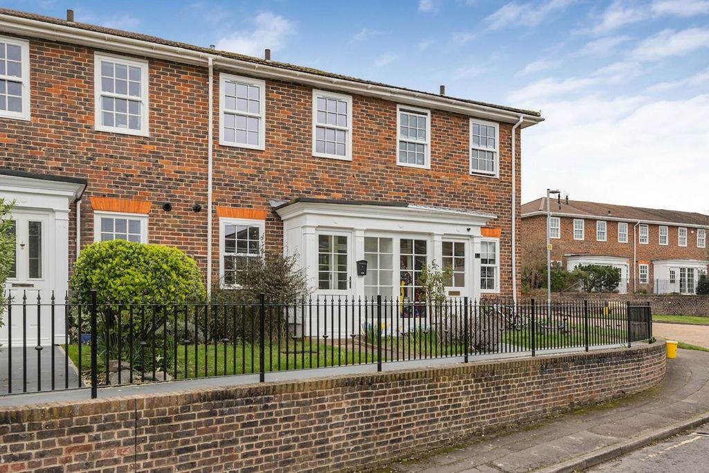 Property photo 1 of 10