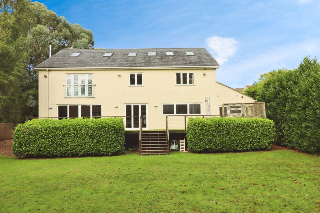 Property photo 2 of 34