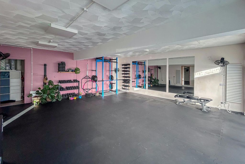 Property photo 3 of 5 1.Jpg