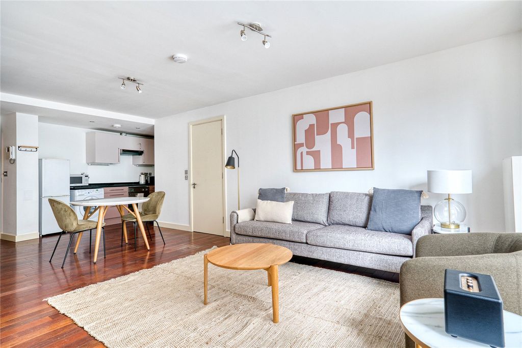 Property photo 2 of 7 Picture No. 01