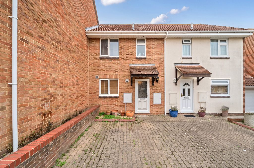 Property photo 1 of 10 1362844-8-68E905A...