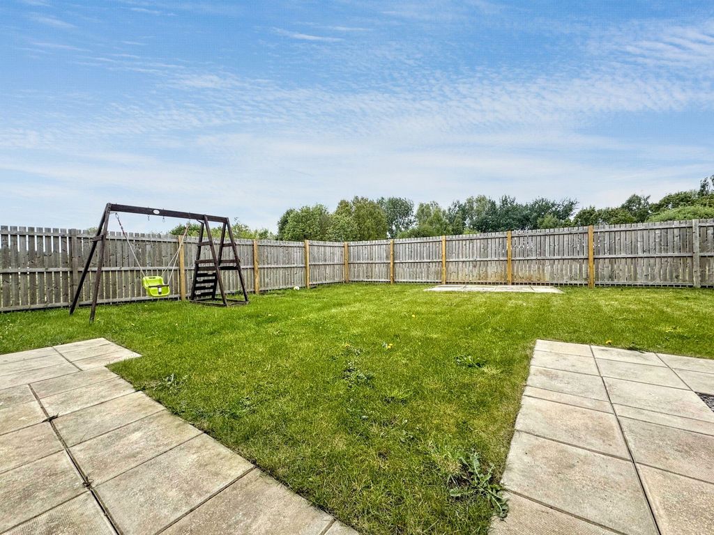 Property photo 3 of 21