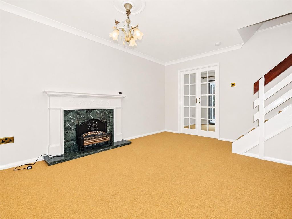 Property photo 2 of 26