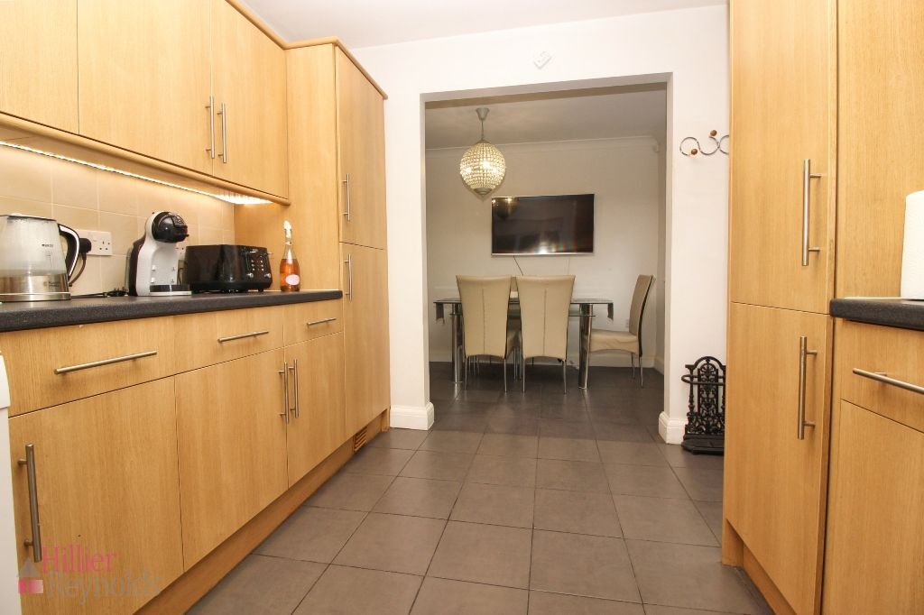 Property photo 3 of 17 Kitchen/Diner