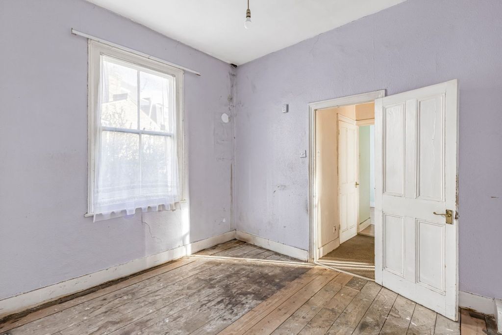 Property photo 2 of 6 Picture No. 09