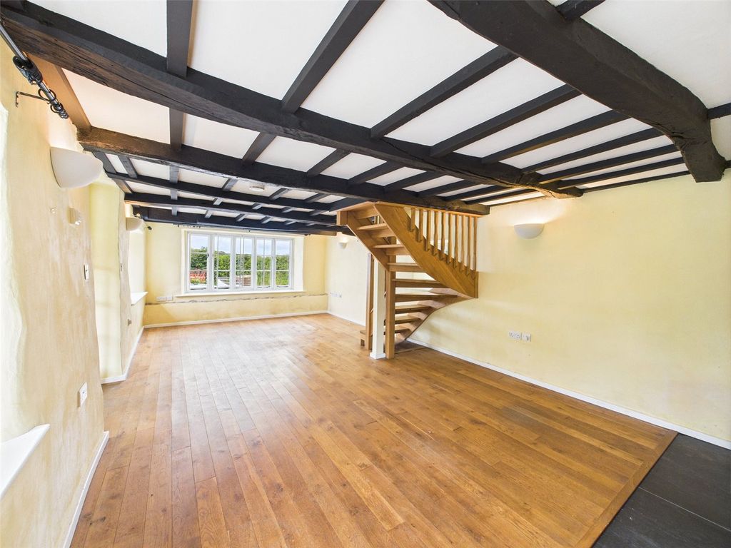 Property photo 2 of 25 Picture No. 28