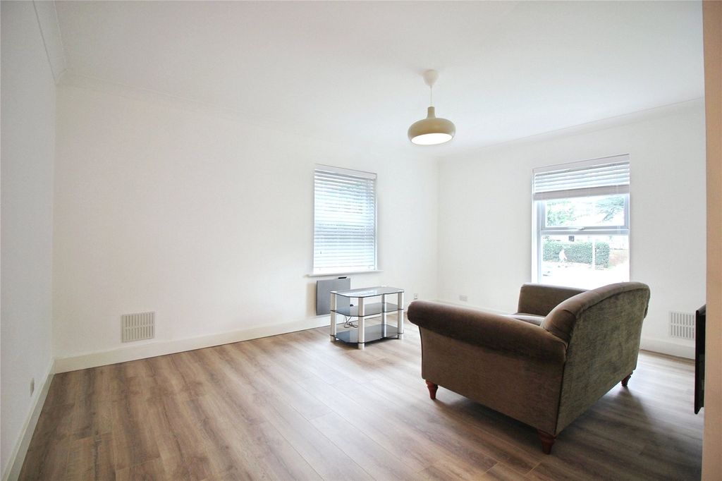 Property photo 2 of 6 Picture No. 06