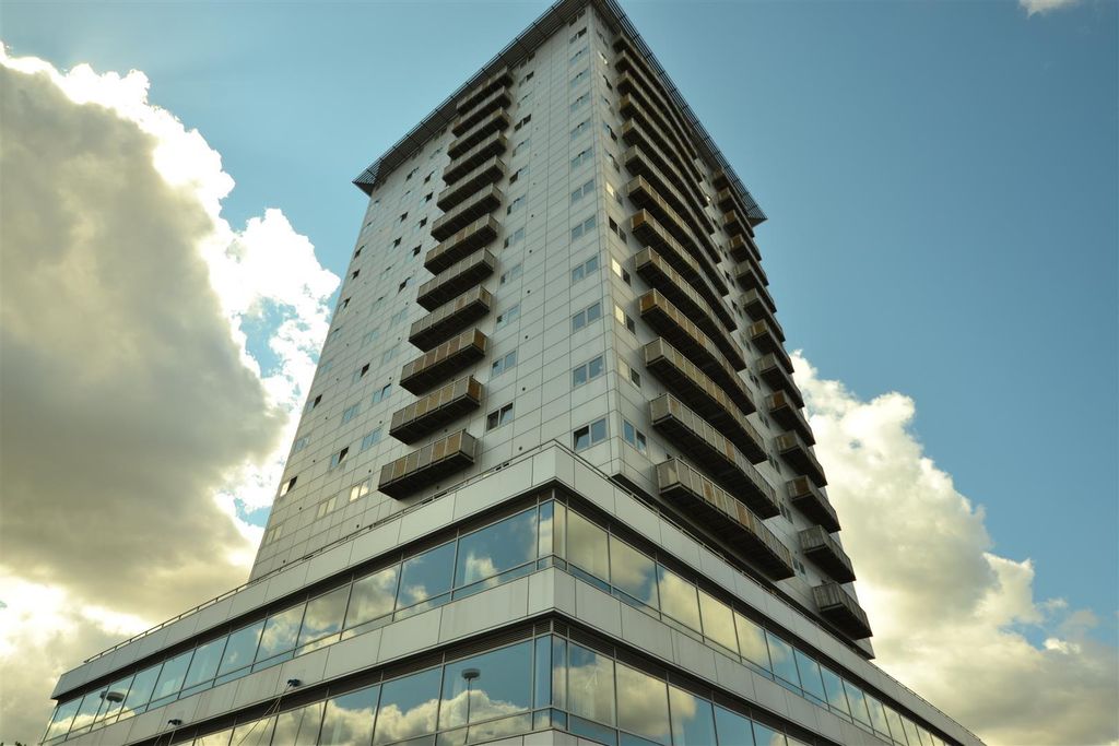Property photo 1 of 9 Exter.Jpg