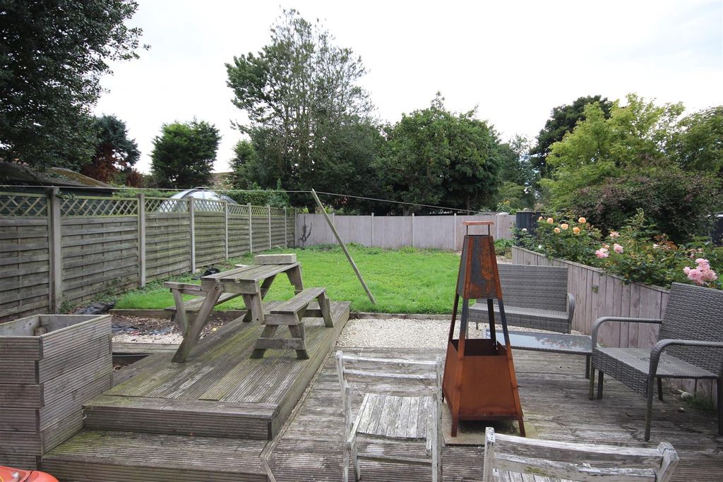 Property photo 2 of 22 Outside
