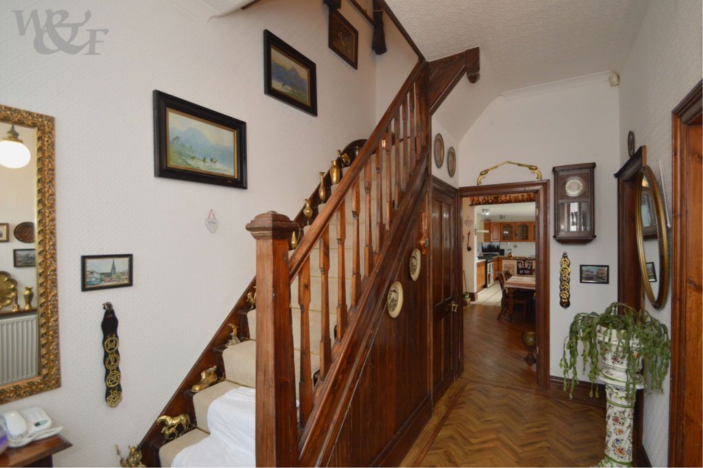 Property photo 3 of 27 Photo 9