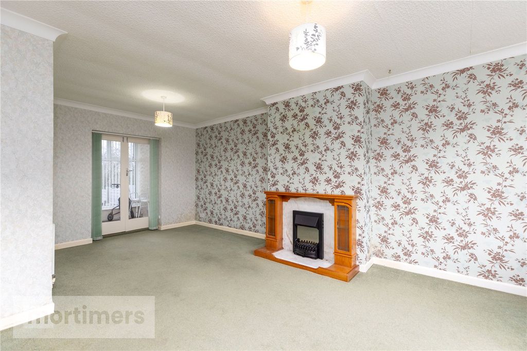 Property photo 2 of 21 Lounge/Dining Room