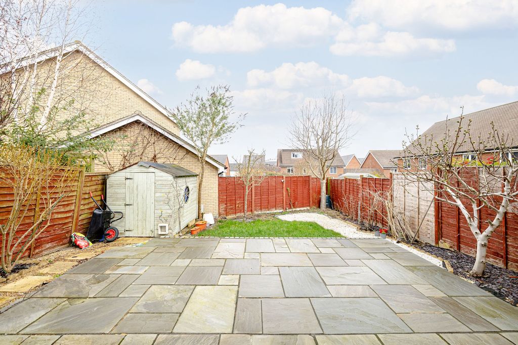Property photo 2 of 19
